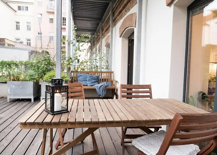 Central Park Apartments - Terrace